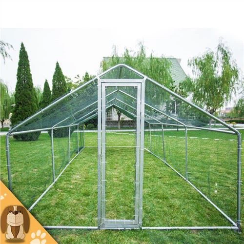 מסגרת מתכת גדולה בחוץ